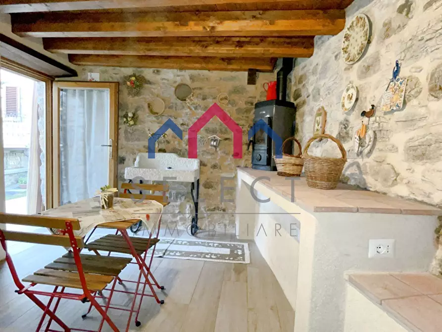 Immagine 85 di Rustico / casale in vendita  a Pescaglia