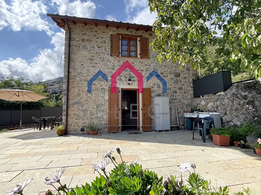 Immagine 60 di Rustico / casale in vendita  a Pescaglia