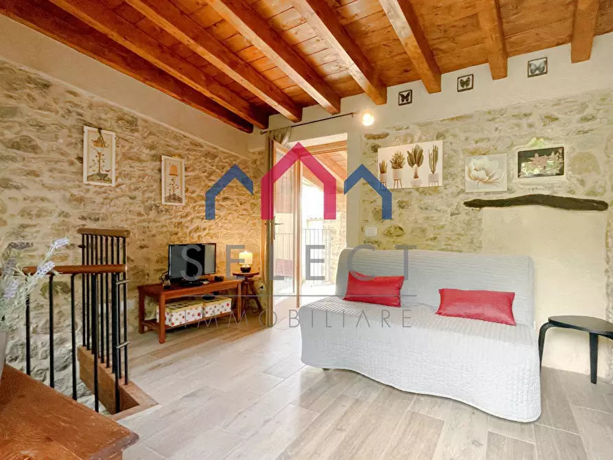 Immagine 68 di Rustico / casale in vendita  a Pescaglia