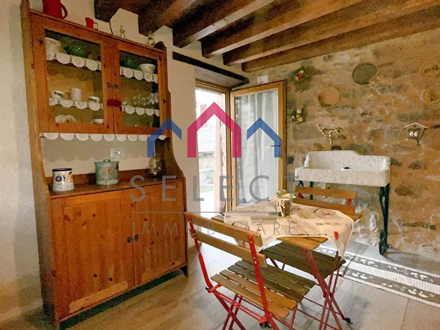 Immagine 86 di Rustico / casale in vendita  a Pescaglia