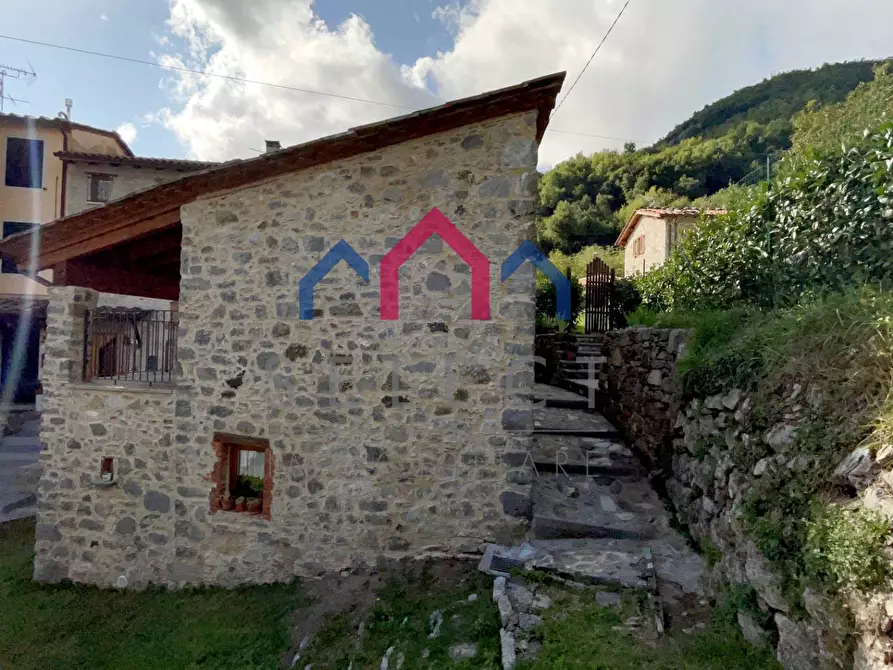 Immagine 89 di Rustico / casale in vendita  a Pescaglia