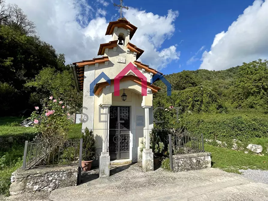 Immagine 95 di Rustico / casale in vendita  a Pescaglia
