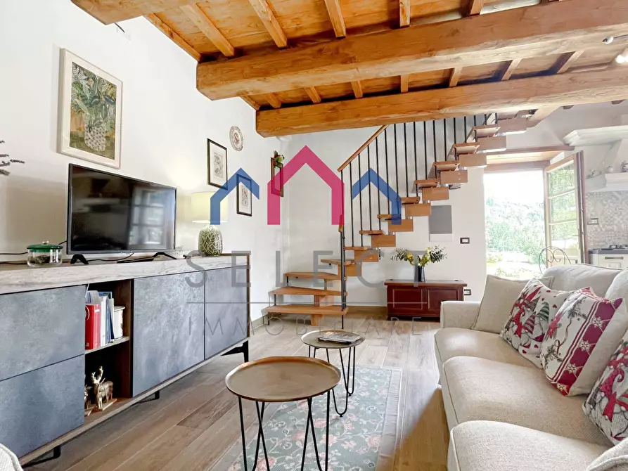 Immagine 19 di Rustico / casale in vendita  a Pescaglia