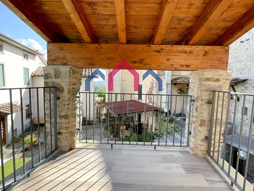 Immagine 74 di Rustico / casale in vendita  a Pescaglia