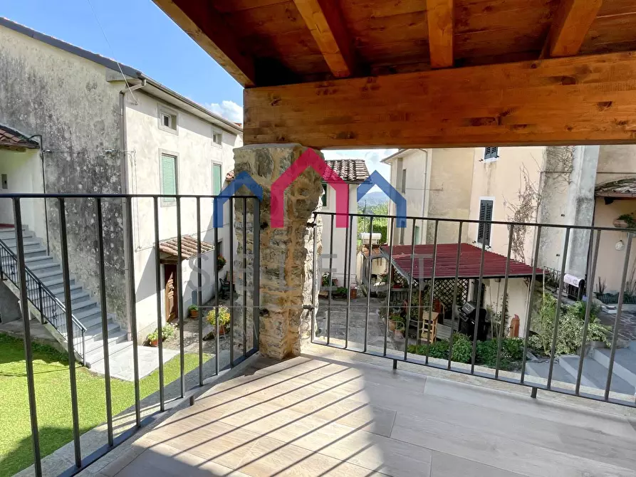 Immagine 76 di Rustico / casale in vendita  a Pescaglia