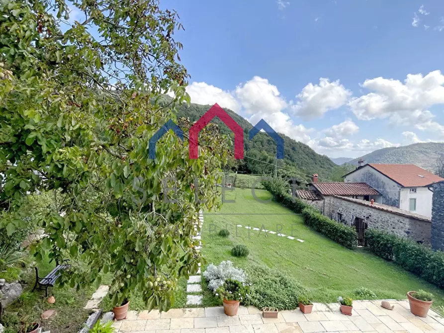 Immagine 51 di Rustico / casale in vendita  a Pescaglia