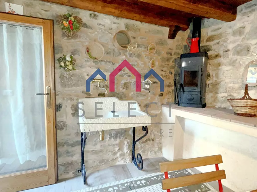 Immagine 82 di Rustico / casale in vendita  a Pescaglia