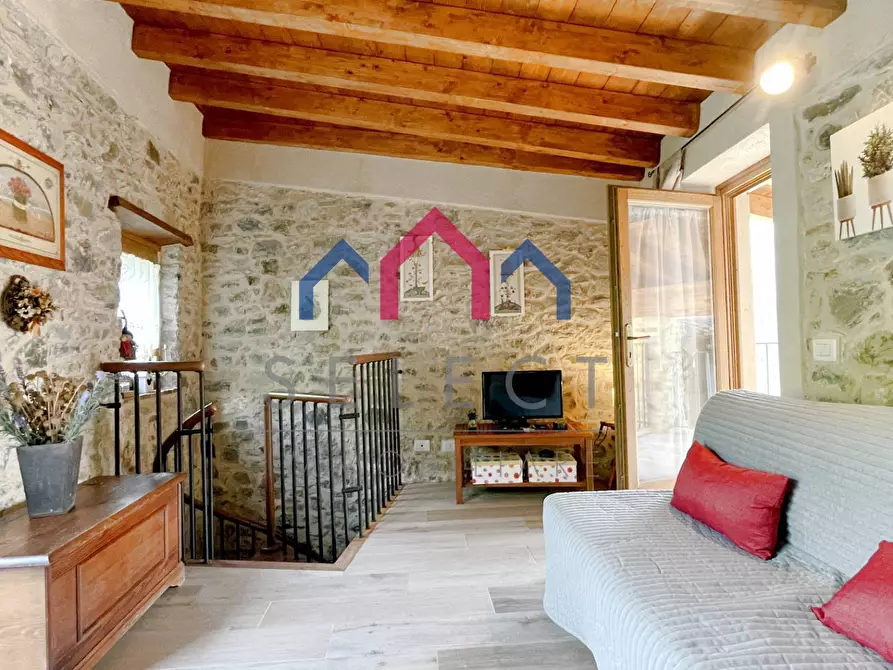 Immagine 69 di Rustico / casale in vendita  a Pescaglia