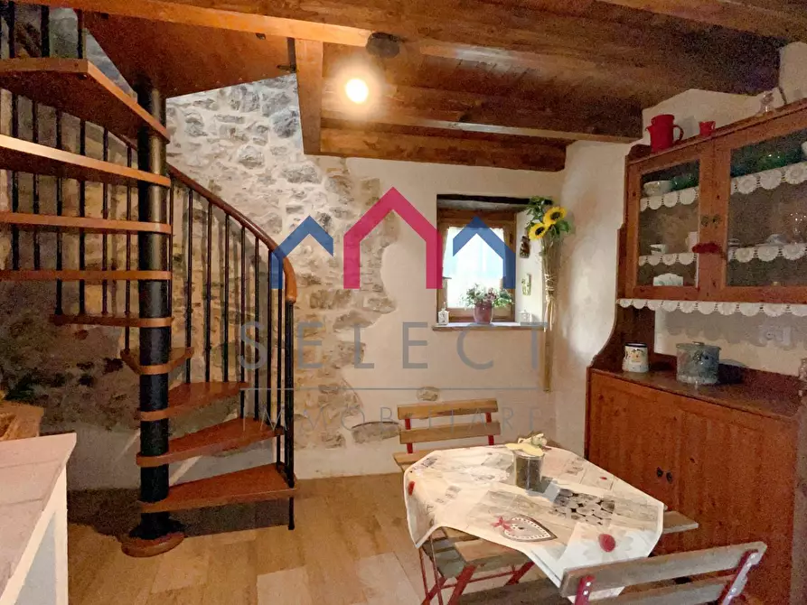 Immagine 84 di Rustico / casale in vendita  a Pescaglia