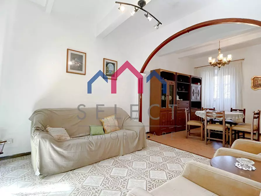 Immagine 1 di Casa semindipendente in vendita  a Bagni Di Lucca