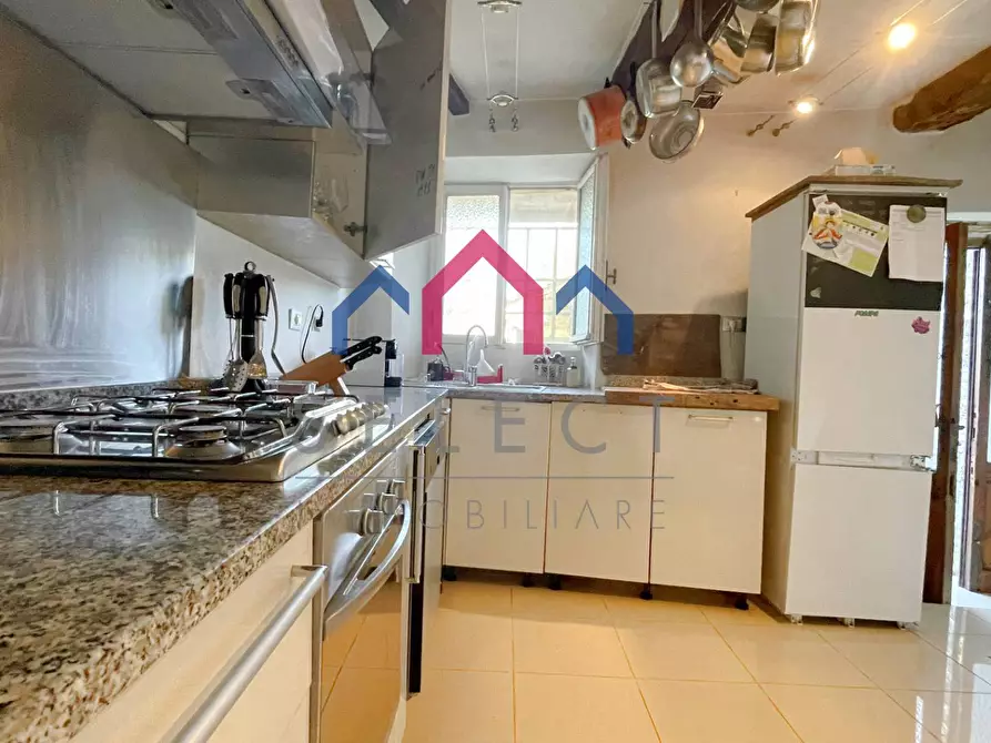 Immagine 6 di Casa semindipendente in vendita  a Bagni Di Lucca