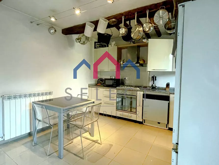 Immagine 4 di Casa semindipendente in vendita  a Bagni Di Lucca