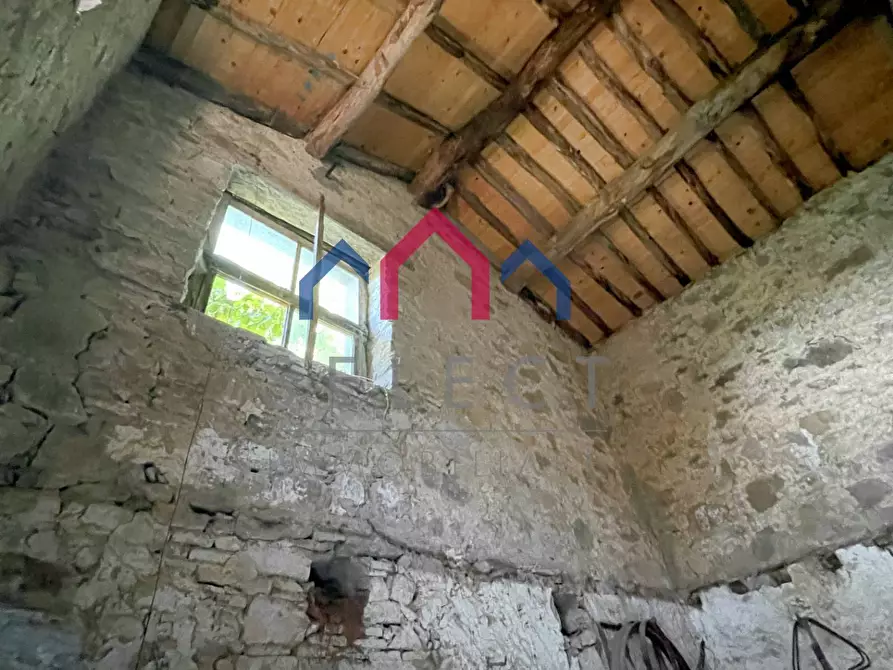 Immagine 48 di Casa semindipendente in vendita  a Bagni Di Lucca