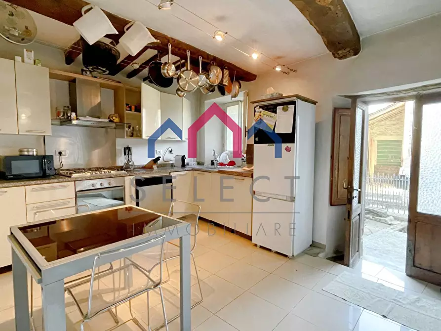 Immagine 1 di Casa semindipendente in vendita  a Bagni Di Lucca