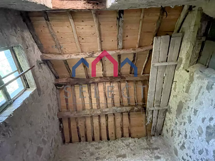 Immagine 49 di Casa semindipendente in vendita  a Bagni Di Lucca