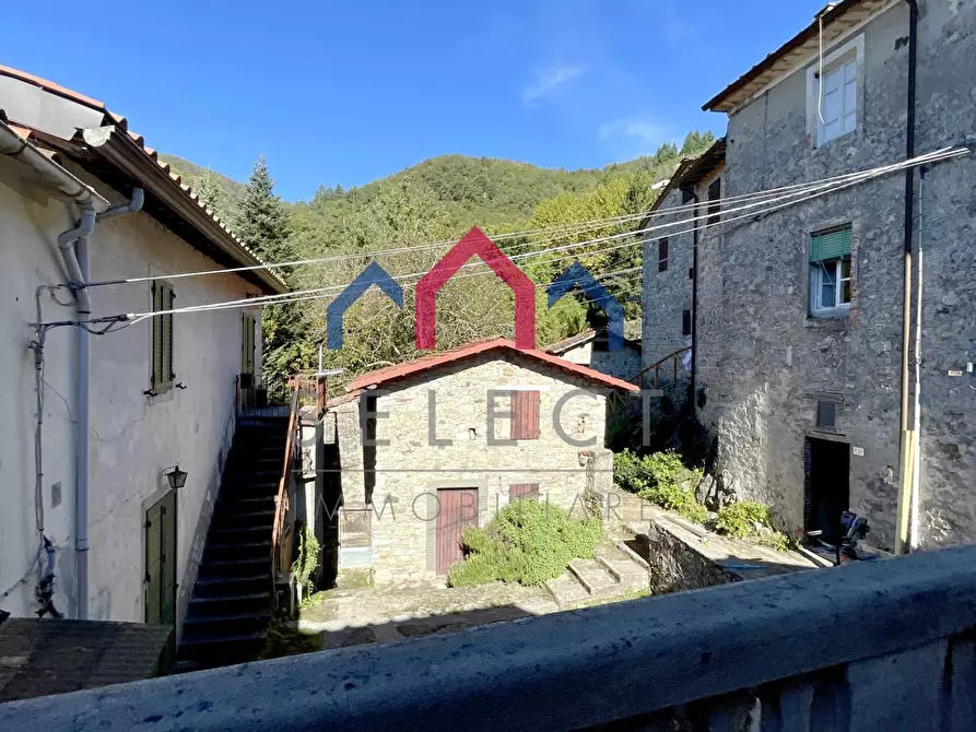 Immagine 40 di Casa semindipendente in vendita  a Pescaglia
