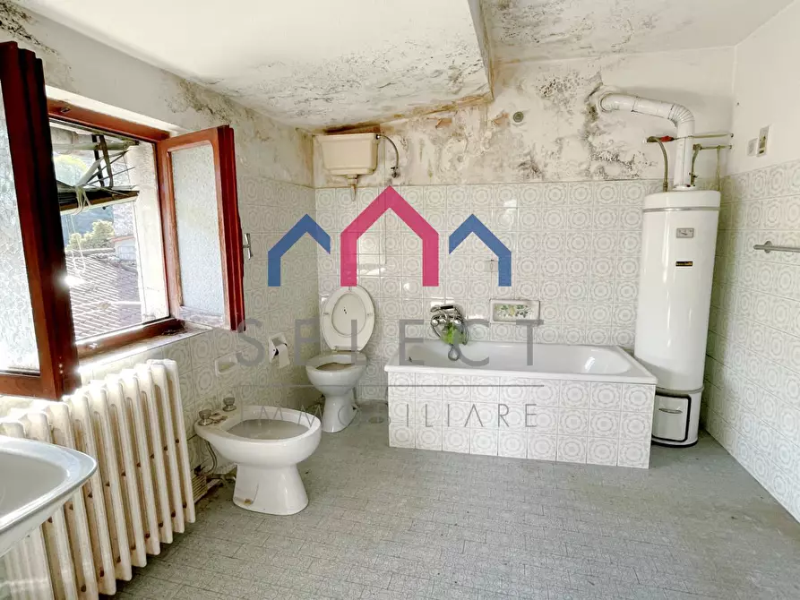 Immagine 26 di Casa semindipendente in vendita  a Gallicano