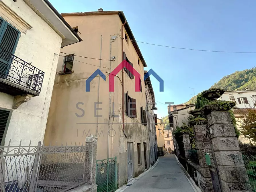 Immagine 2 di Casa semindipendente in vendita  a Gallicano