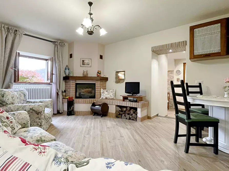 Immagine 26 di Casa semindipendente in vendita  a Castelnuovo Di Garfagnana