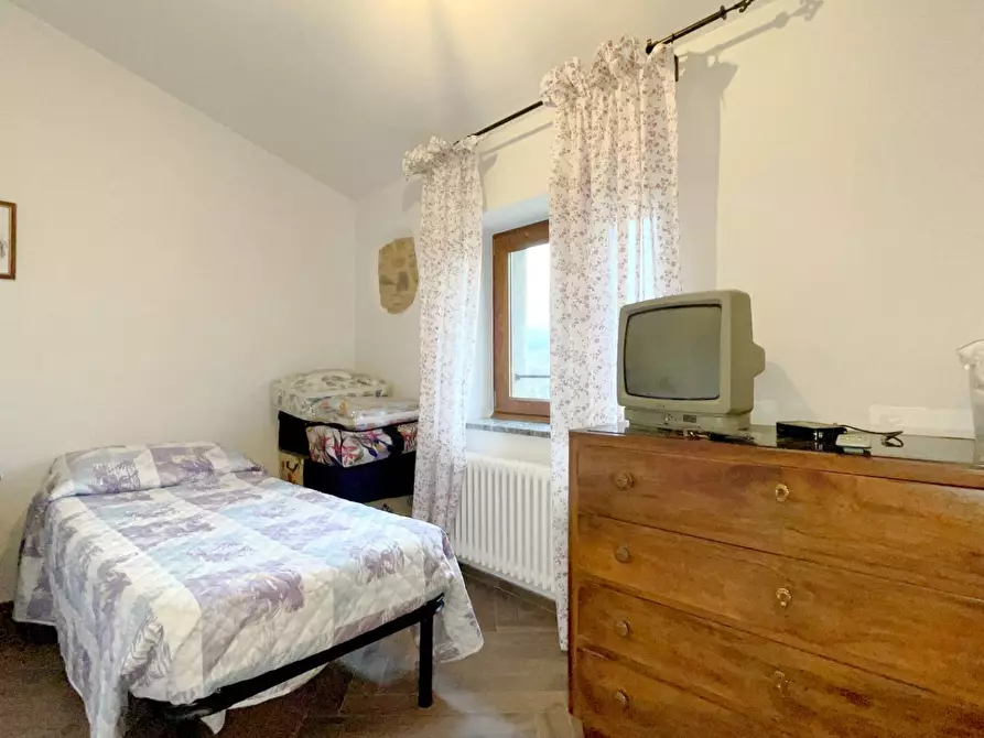 Immagine 37 di Casa semindipendente in vendita  a Castelnuovo Di Garfagnana