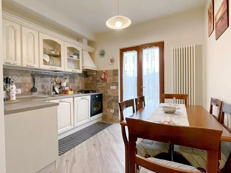 Immagine 1 di Casa semindipendente in vendita  a Castelnuovo Di Garfagnana