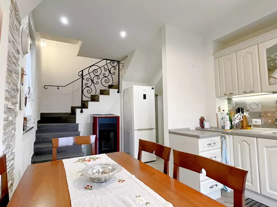 Immagine 19 di Casa semindipendente in vendita  a Castelnuovo Di Garfagnana