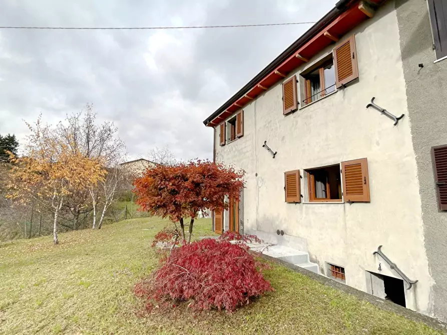 Immagine 6 di Casa semindipendente in vendita  a Castelnuovo Di Garfagnana