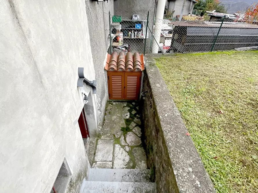 Immagine 47 di Casa semindipendente in vendita  a Castelnuovo Di Garfagnana