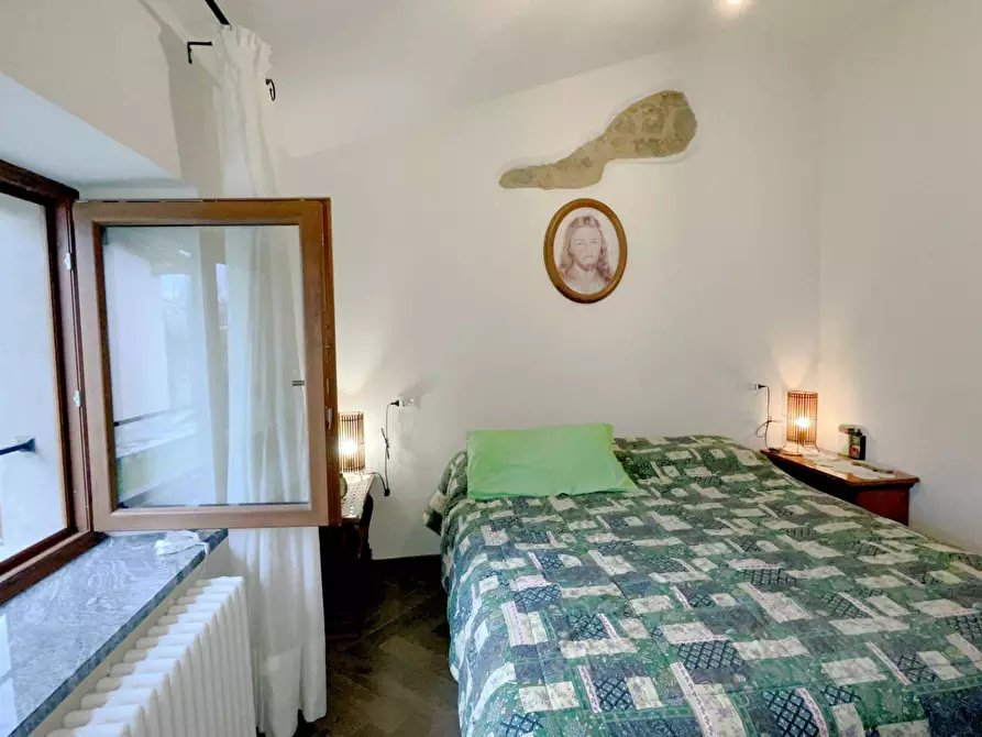 Immagine 40 di Casa semindipendente in vendita  a Castelnuovo Di Garfagnana