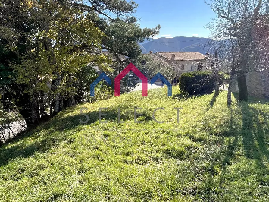 Immagine 11 di Casa semindipendente in vendita  a Castelnuovo Di Garfagnana