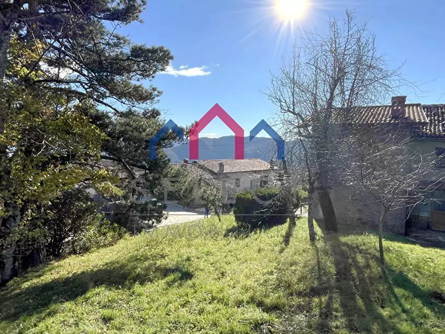 Immagine 12 di Casa semindipendente in vendita  a Castelnuovo Di Garfagnana