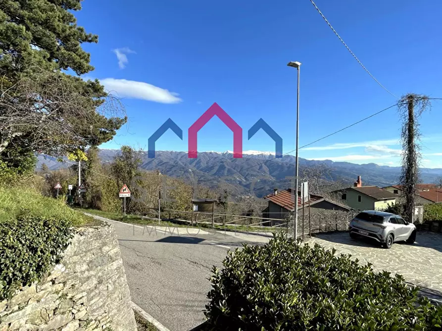 Immagine 13 di Casa semindipendente in vendita  a Castelnuovo Di Garfagnana