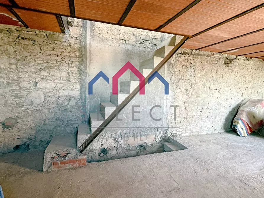 Immagine 20 di Casa semindipendente in vendita  a Castelnuovo Di Garfagnana