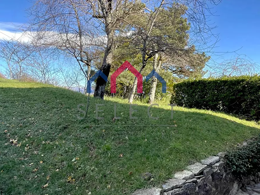Immagine 6 di Casa semindipendente in vendita  a Castelnuovo Di Garfagnana