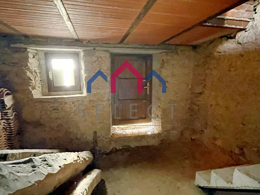 Immagine 31 di Casa semindipendente in vendita  a Castelnuovo Di Garfagnana