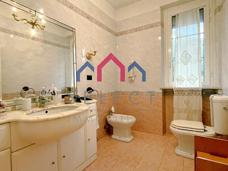 Immagine 33 di Villetta a schiera in vendita  a Borgo A Mozzano