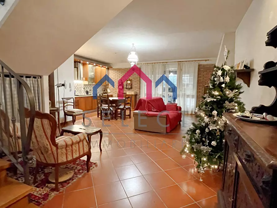 Immagine 73 di Villetta a schiera in vendita  a Borgo A Mozzano