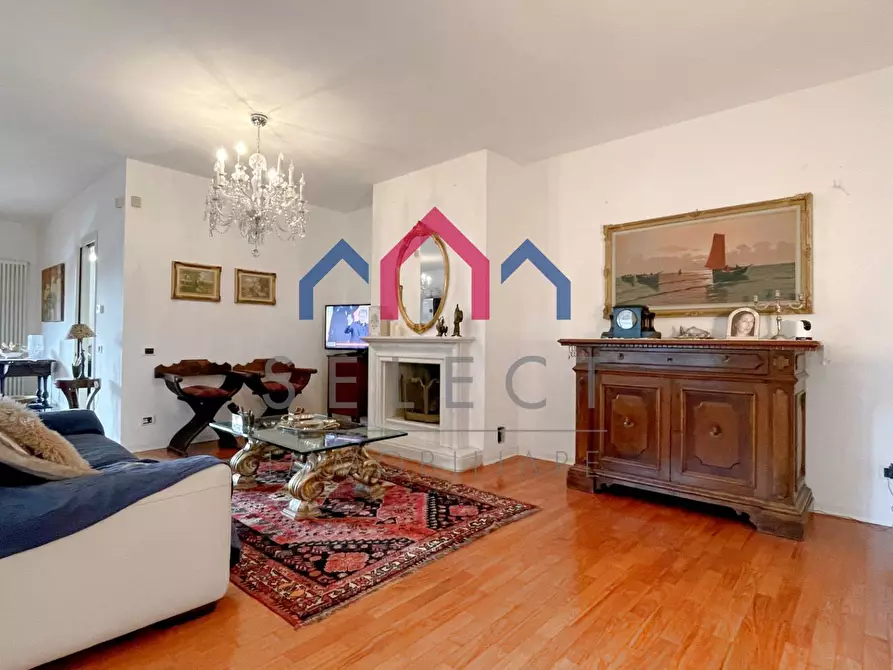 Immagine 4 di Villetta a schiera in vendita  a Borgo A Mozzano