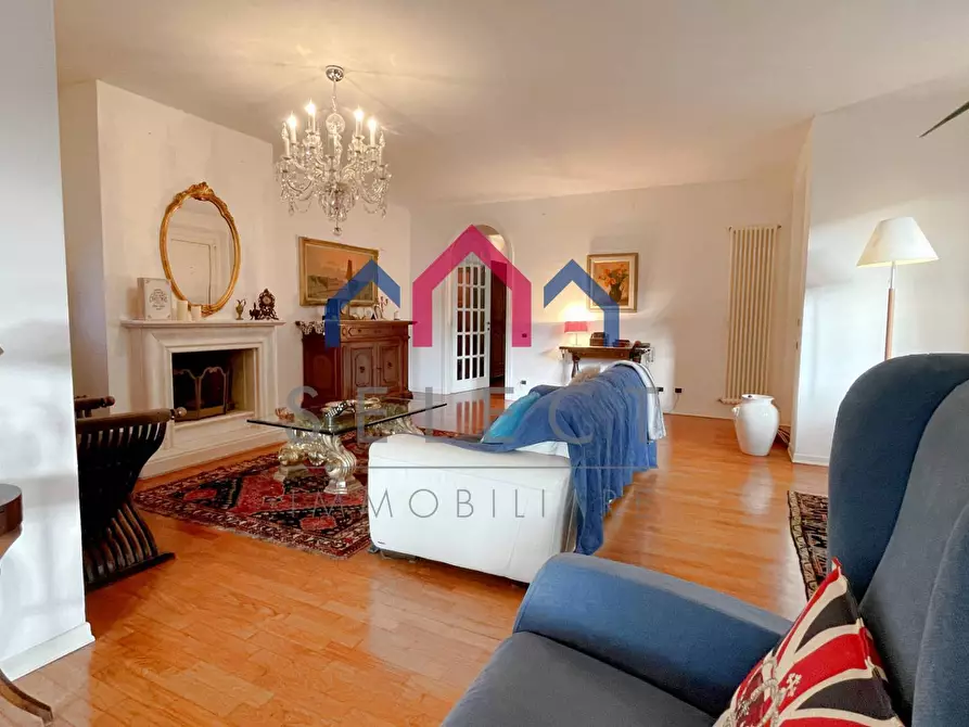 Immagine 17 di Villetta a schiera in vendita  a Borgo A Mozzano