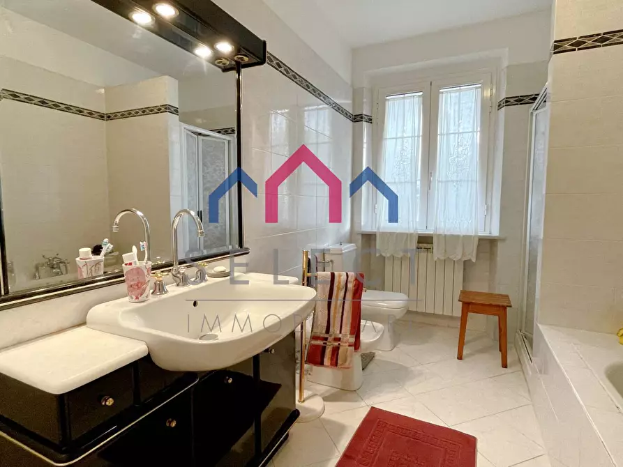 Immagine 41 di Villetta a schiera in vendita  a Borgo A Mozzano