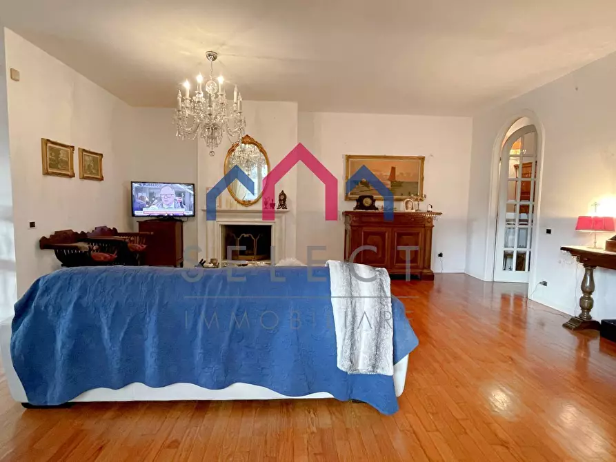 Immagine 9 di Villetta a schiera in vendita  a Borgo A Mozzano