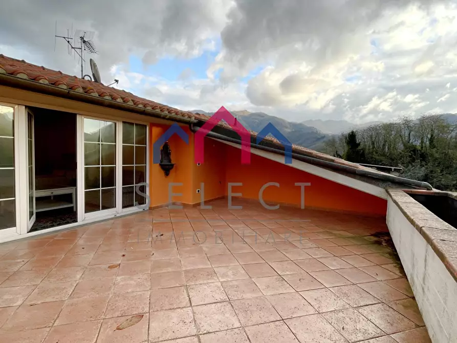 Immagine 67 di Villetta a schiera in vendita  a Borgo A Mozzano