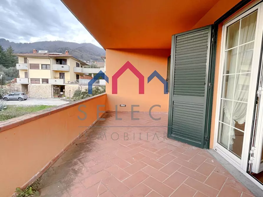 Immagine 55 di Villetta a schiera in vendita  a Borgo A Mozzano