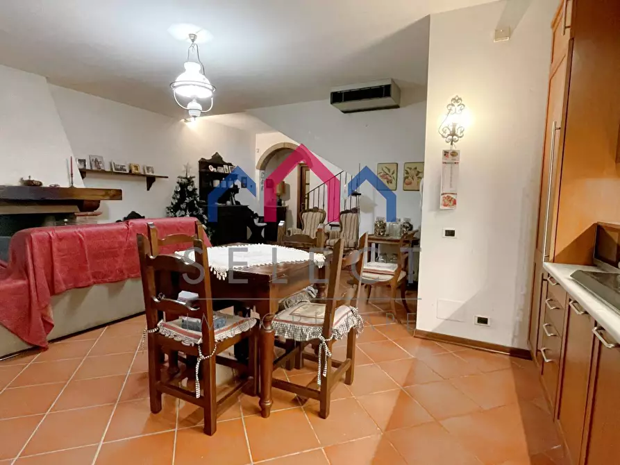 Immagine 77 di Villetta a schiera in vendita  a Borgo A Mozzano