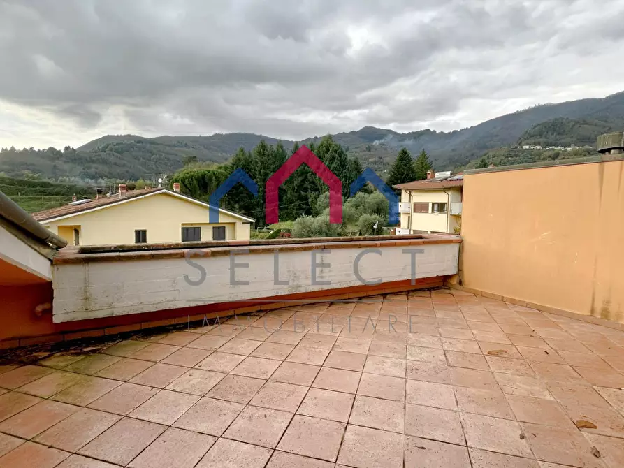 Immagine 71 di Villetta a schiera in vendita  a Borgo A Mozzano