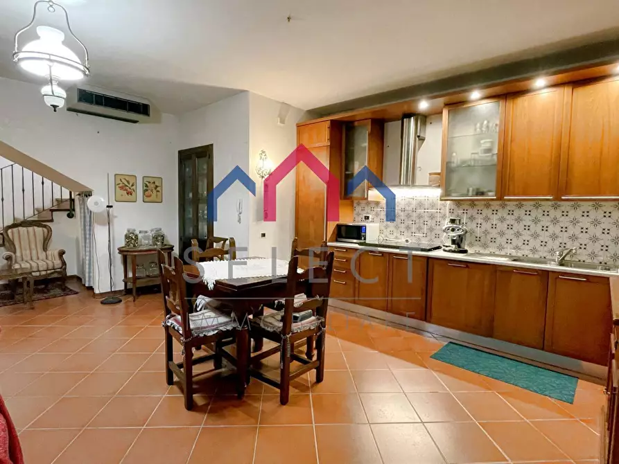 Immagine 79 di Villetta a schiera in vendita  a Borgo A Mozzano