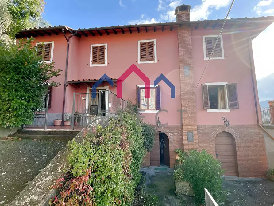 Immagine 2 di Casa semindipendente in vendita  a Bagni Di Lucca