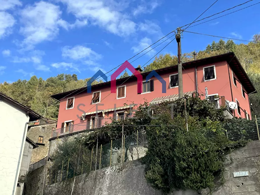 Immagine 78 di Casa semindipendente in vendita  a Bagni Di Lucca