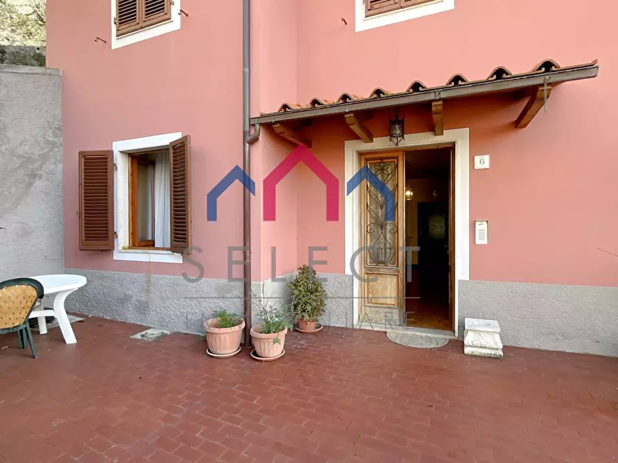 Immagine 8 di Casa semindipendente in vendita  a Bagni Di Lucca