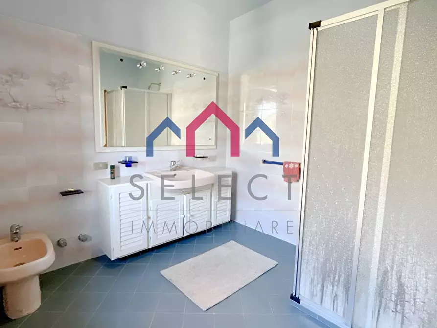 Immagine 59 di Casa semindipendente in vendita  a Bagni Di Lucca